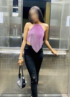 Charmaine Eva Young Petite GFE - puta in Colombo Photo 26 of 30