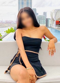 Charmaine Eva Young Petite GFE - puta in Colombo Photo 26 of 30