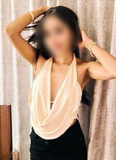 Charmaine Eva Young Petite GFE - puta in Colombo Photo 29 of 30
