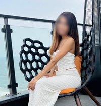 Charmaine Eva Young Petite GFE - puta in Colombo