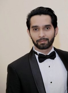 Charming, Flirty & Discreet - Acompañantes masculino in Abu Dhabi Photo 5 of 5