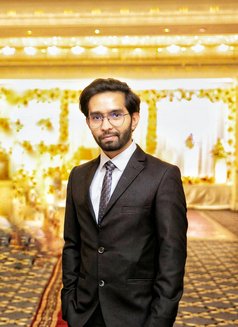 Charming, Flirty & Discreet - Male escort in Ajmān Photo 1 of 5