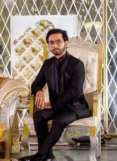 Charming, Flirty & Discreet - Male escort in Ajmān Photo 3 of 5