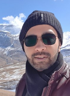 Charming, Flirty & Discreet - Male escort in Sharjah Photo 4 of 5