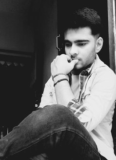 Charming Manish - Acompañantes masculino in New Delhi Photo 1 of 3