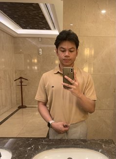 Charming - Male escort in Bangkok Photo 2 of 5