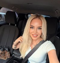 Charming Vika - puta in Dubai