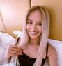 Charming Vika - puta in Dubai Photo 14 of 15