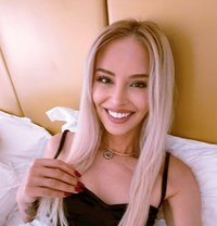 Charming Vika - puta in Dubai