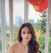 Charming Women With 36d Natural Boobs - puta in Bali Photo 1 of 3