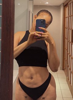 Charmzy - escort in Abidjan Photo 3 of 3