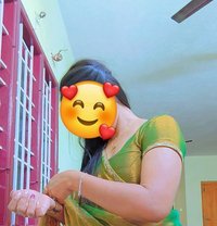 Charu - puta in Pondicherry