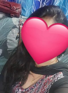 Charu - escort in Tiruchirapalli Photo 6 of 7