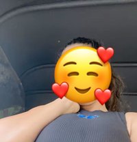 Charuni - escort in Colombo