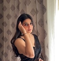 Charvi - escort in Chennai Photo 1 of 3