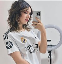 Charvi - escort in Kuwait