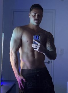 Chase Reynolds - Male escort in Perth Photo 4 of 8