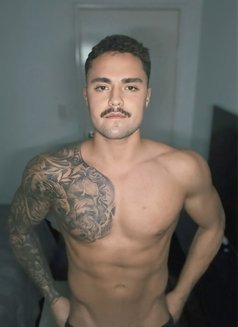 Chase Reynolds - Male escort in Perth Photo 5 of 8