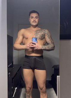 Chase Reynolds - Male escort in Perth Photo 6 of 8