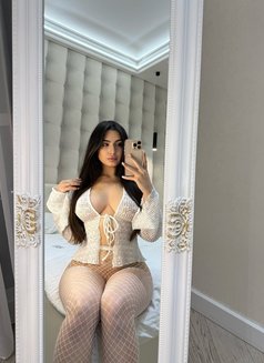 Chát Quý - escort in Riyadh Photo 2 of 8