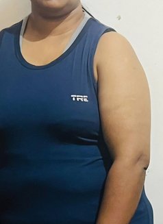 Chathu - escort in Abu Dhabi Photo 3 of 3