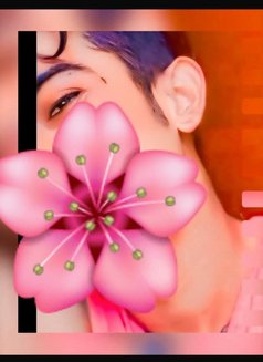 Chathu - Transsexual escort in Colombo Photo 2 of 3