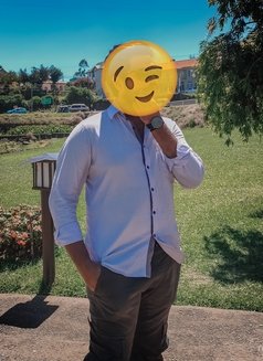 Chathur - Male escort in Colombo Photo 3 of 3