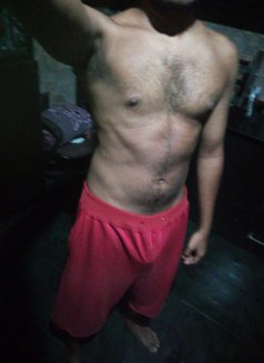 Chathura Sanje - Acompañantes masculino in Colombo Photo 3 of 3