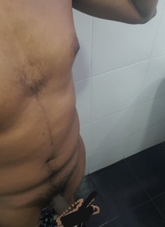Chathuranga - Male escort in Colombo Photo 6 of 6