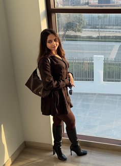 Chavi Arora - escort in Dubai Photo 4 of 8
