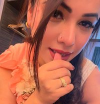 Chavi - escort in Singapore