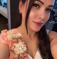 Chavi - escort in Singapore