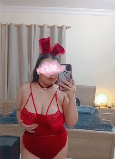 Chaya - puta in Pattaya Photo 6 of 7