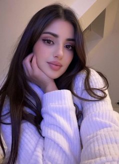 Chayly - escort in Jeddah Photo 1 of 5