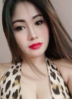 Che Che - escort in Dubai Photo 2 of 3