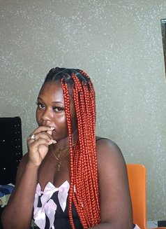 Cheeszy - puta in Lomé Photo 2 of 4