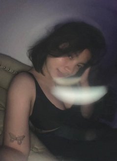 Chelle - escort in Manila Photo 6 of 6