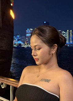 Chelsea 23 years old - puta in Singapore Photo 5 of 9