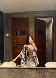 Chelsea Ophelia 🤍 | Petite • Seductive - escort in Bali Photo 2 of 2