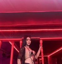 ChelseaBigDick69Justarrive - Transsexual escort in Taipei Photo 16 of 17