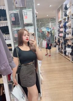 Chelsya - escort in Jakarta Photo 2 of 5