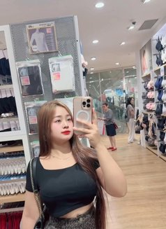 Chelsya - escort in Jakarta Photo 3 of 5