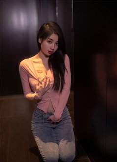Chengcheng - escort in Chengdu Photo 7 of 9
