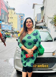 Chennai Hot Tranny Bhabhi Alone in Home - Acompañantes transexual in Chennai Photo 1 of 6