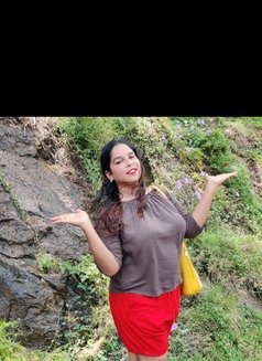 Chennai Hot Tranny Bhabhi Alone in Home - Acompañantes transexual in Chennai Photo 2 of 6