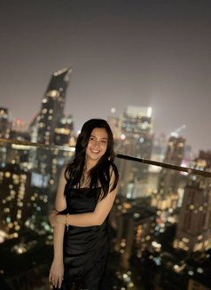 Cher independent GFE dating - puta in Bangkok Photo 1 of 15