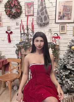 Cher Cher - Transsexual dominatrix in Bangkok Photo 16 of 19