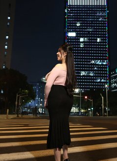 Cherbabie - puta in London Photo 6 of 8