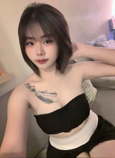 Cheri - escort in Bangkok Photo 3 of 8