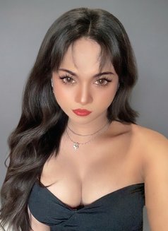 Cherlynz - Transsexual escort in Bangkok Photo 4 of 4